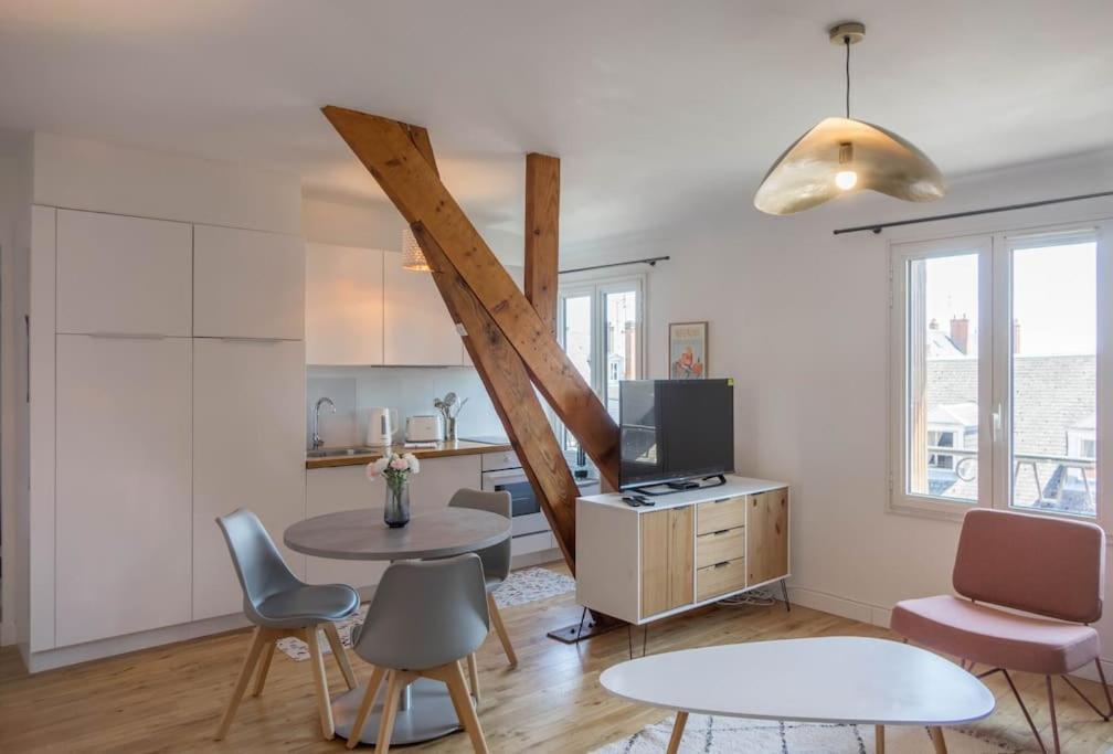 Le Vieux Marche *T2* Apartment Орлеан Екстериор снимка